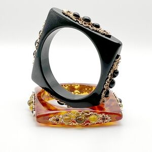 Black and Tortoiseshell Lucite Bangle Bracelets –Vintage 1960's (set of 2)